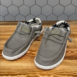 NIB HeyDude Men's Wally Stretch Canvas Shoes
